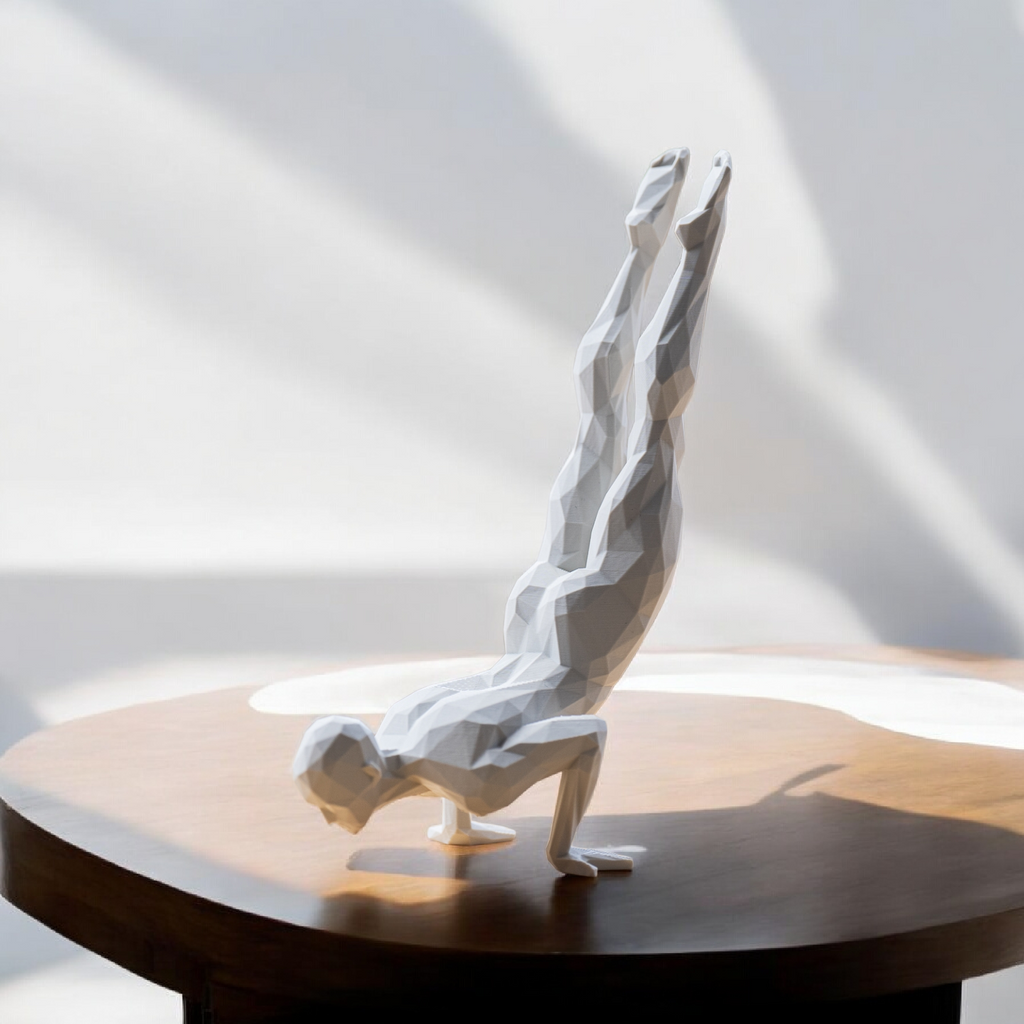 Scultura di un atleta professionista muscoloso, decorazioni per la casa