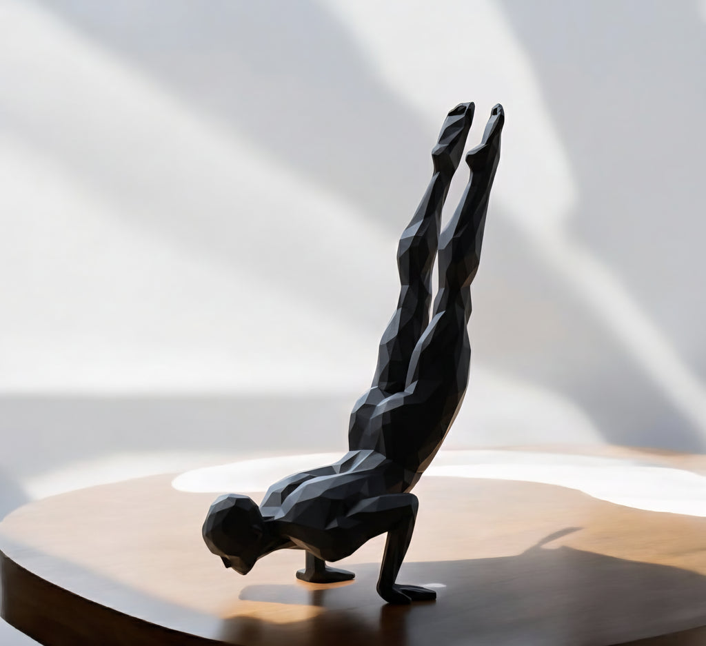 Scultura di un atleta professionista muscoloso, decorazioni per la casa
