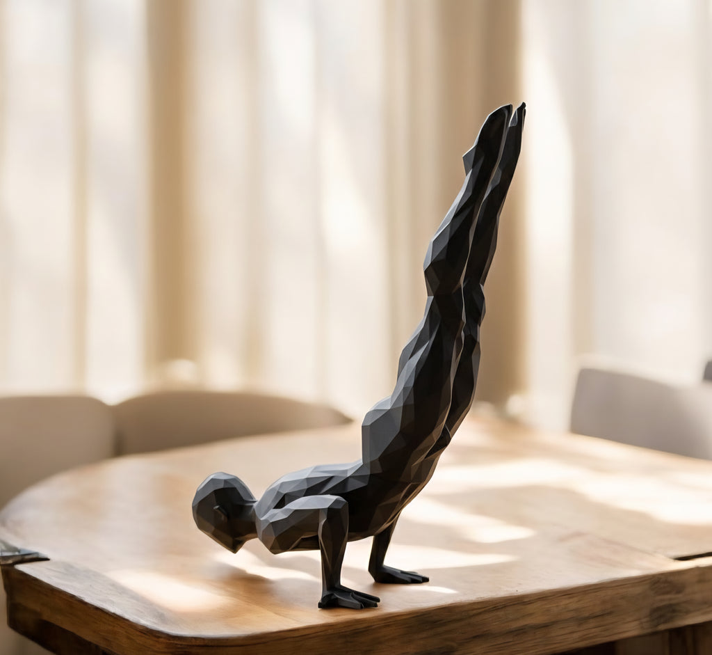 Scultura di un atleta professionista muscoloso, decorazioni per la casa
