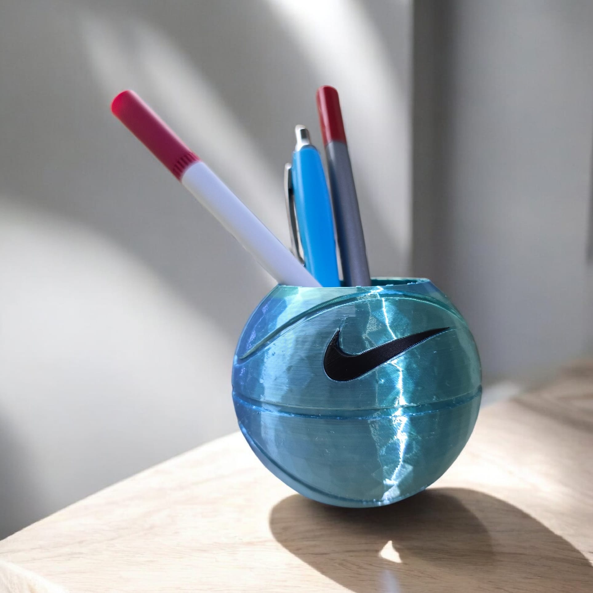 Portapenne a forma di palla da basket, desing moderno e originale